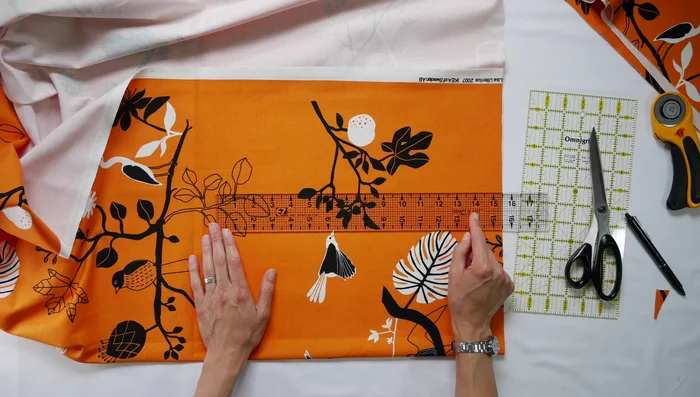 Cut the top and bottom pieces: Cut two circles, adding seam allowance (1/2 inch is recommended). Use a string and pin to accurately trace the circles.