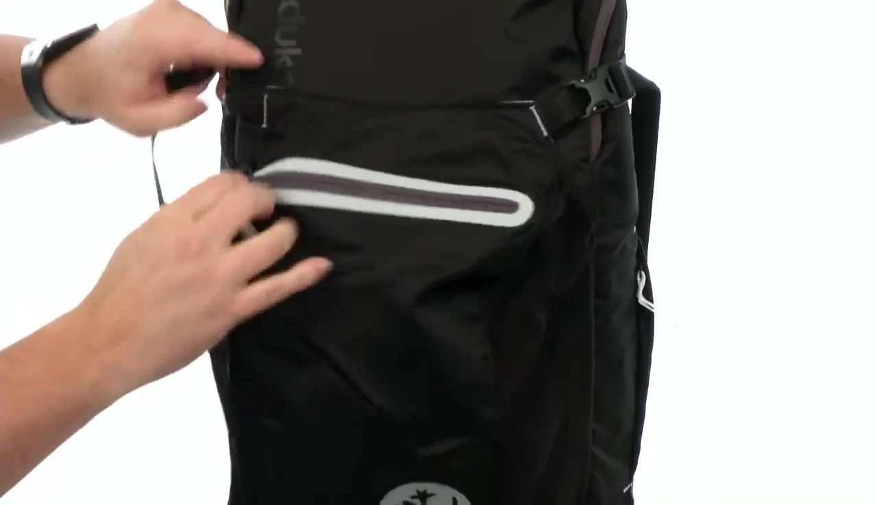 View of the easy-access main compartment.
