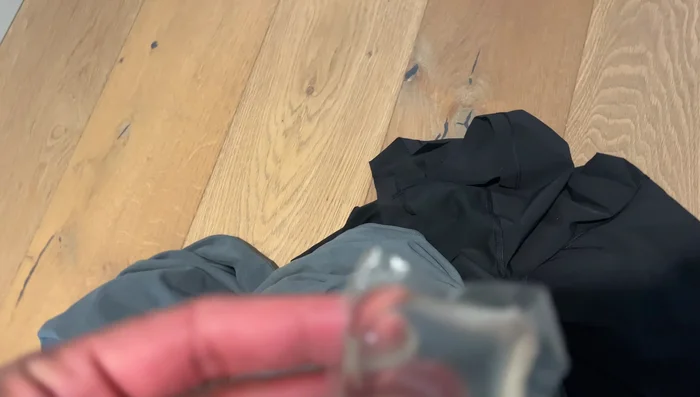 Close the washing machine door.