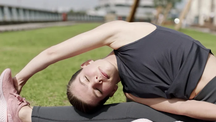 Select the right size (length and width) based on your height and preferences. Standard, extra-long, and extra-wide mats are available.